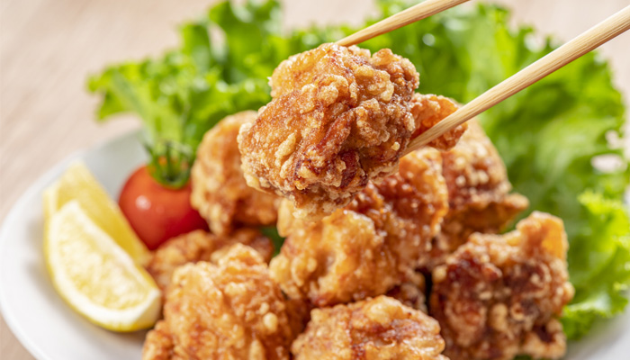 日下みかんジュースを使った唐揚げなどの肉料理