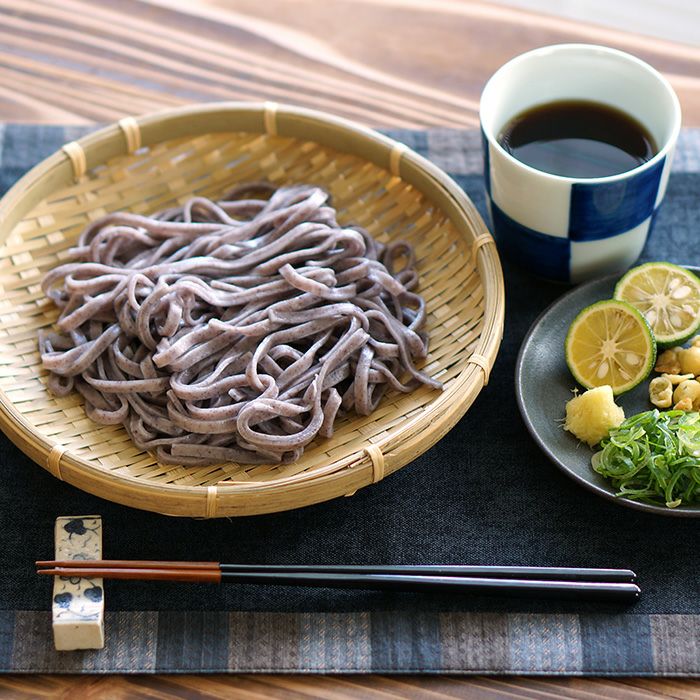 伊豆棚田の黒米うどん（乾麺）のざるうどん